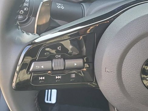 Certified 2024 Nissan Z Performance w/ Floor Mat Package image 18