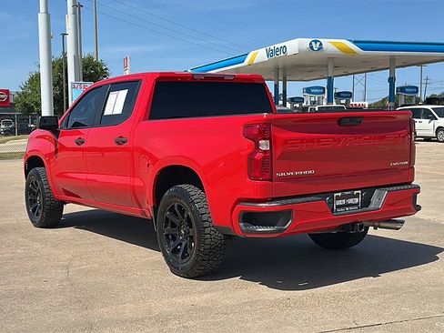 Used 2023 Chevrolet Silverado 1500 Custom image 6