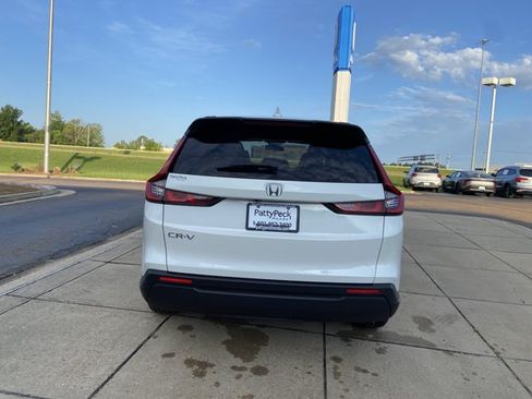 Used 2024 Honda CR-V EX image 10