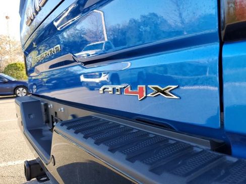 Used 2024 GMC Sierra 1500 AT4X image 8