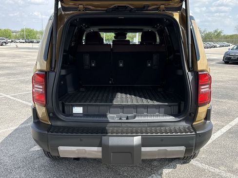 Used 2024 Toyota Land Cruiser image 21