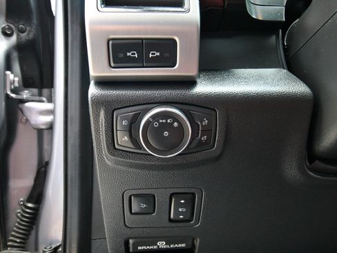 Used 2021 Ford F350 Platinum AWD/4WD image 27