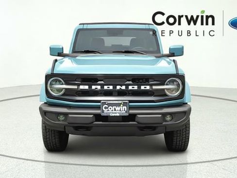 Used 2023 Ford Bronco Outer Banks AWD/4WD image 3