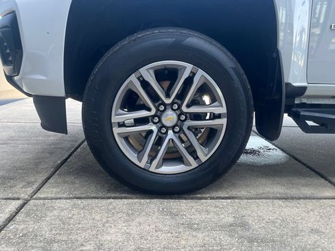 Used 2022 Chevrolet Colorado W/T w/ Custom Special Edition RWD image 22