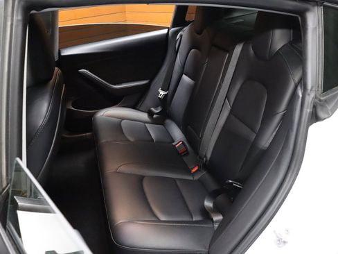 Used 2023 Tesla Model 3 Standard Range image 32