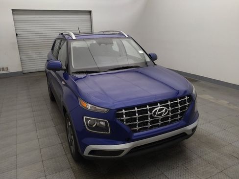 Used 2025 Hyundai Venue SEL FWD image 14