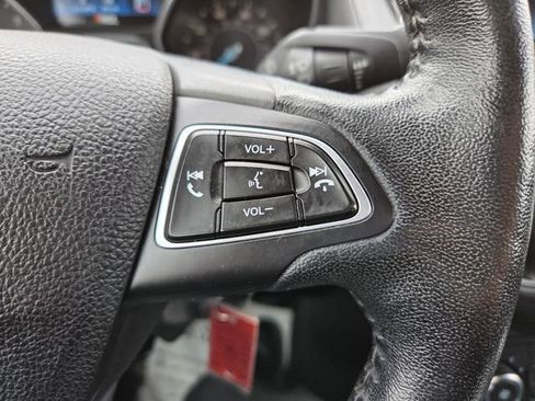 Used 2015 Ford Focus SE w/ SE Cold Weather Package image 18