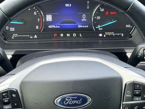 Certified 2022 Ford Explorer XLT w/ Equipment Group 202A RWD image 19