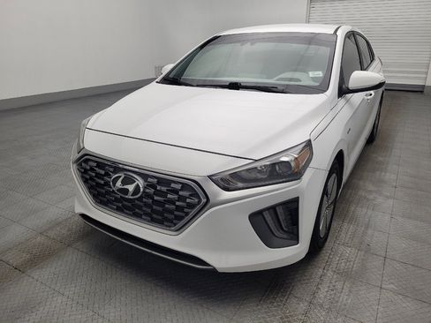Used 2020 Hyundai Ioniq SE FWD image 15