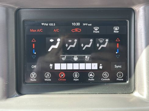 Used 2019 Dodge Charger SXT w/ Leather Interior Group RWD image 18