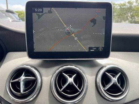 Used 2016 Mercedes-Benz GLA 250 4MATIC image 15
