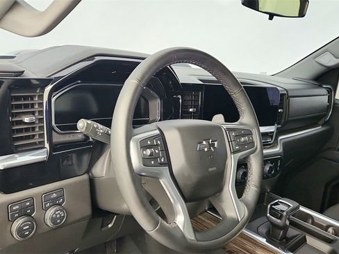 Certified 2025 Chevrolet Silverado 1500 LT Trail Boss image 16