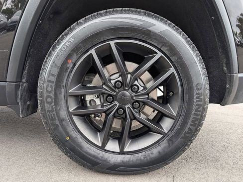 Used 2021 Jeep Grand Cherokee Trailhawk w/ Trailhawk Luxury Group image 17