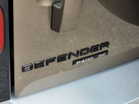 Used 2020 Land Rover Defender 110 SE AWD/4WD image 8