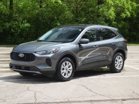 Used 2023 Ford Escape Active w/ Tech Pack #2 AWD/4WD image 26