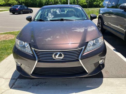 Used 2014 Lexus ES 350 w/ Luxury Package FWD image 1