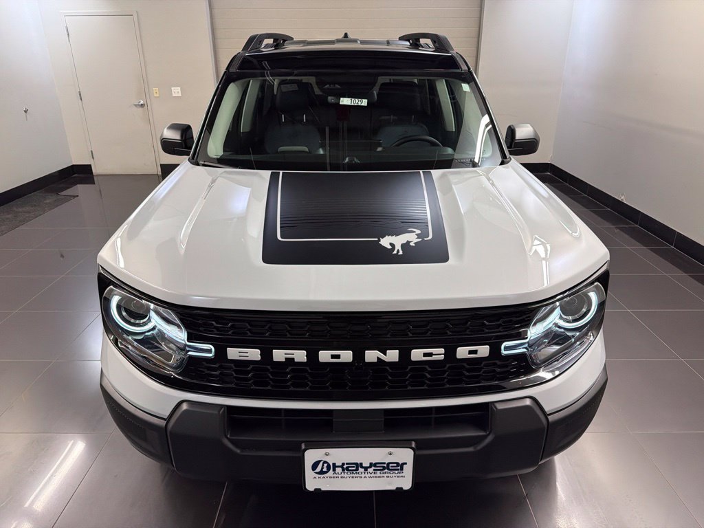 New 2026 Ford Bronco Sport Outer Banks w/ Topo Graphic Package AWD/4WD image 2