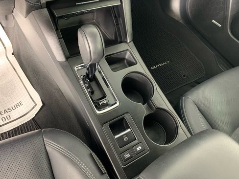 Used 2019 Subaru Outback 2.5i Limited AWD/4WD image 25