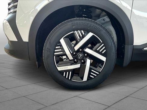 New 2026 Nissan Kicks SV image 9