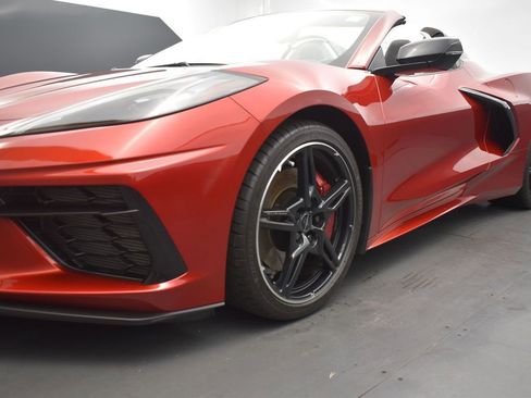 Used 2021 Chevrolet Corvette Stingray Premium Conv w/ Z51 Performance Package image 26