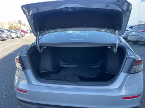 Used 2025 Honda Accord SE image 12