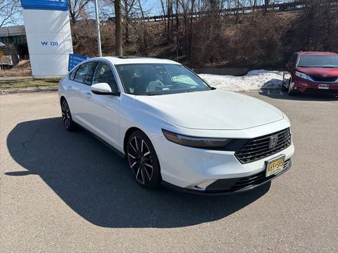 Used 2023 Honda Accord Touring image 25