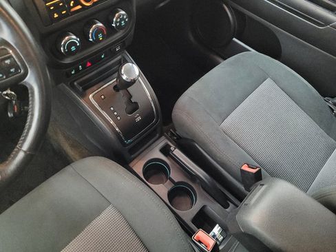 Used 2016 Jeep Patriot Latitude AWD/4WD image 26