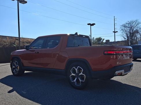 Used 2022 Rivian R1T Adventure image 4