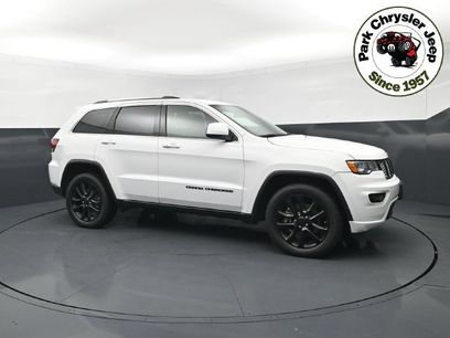 Used 2021 Jeep Grand Cherokee Laredo