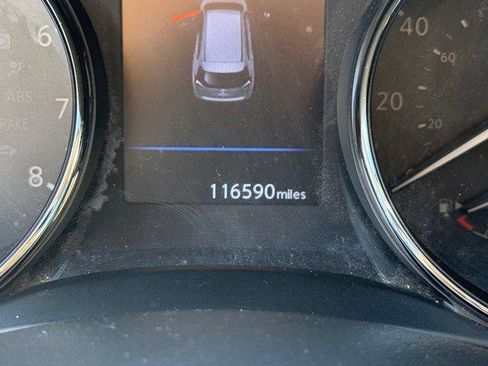 Used 2020 Nissan Rogue S image 10