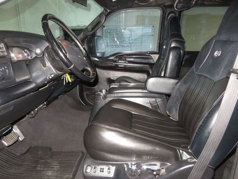 Used 2004 Ford F350 Harley-Davidson image 20