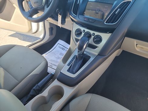 Used 2013 Ford Focus SE FWD image 32