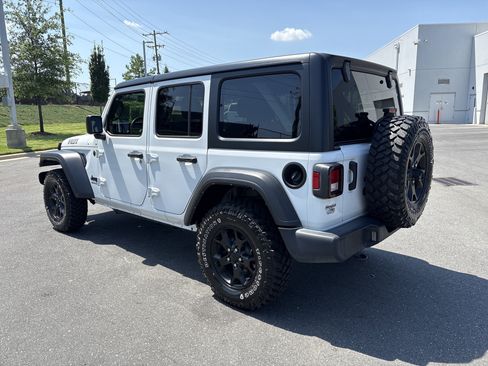 Used 2023 Jeep Wrangler Unlimited Sport AWD/4WD image 7
