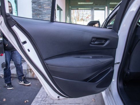 Used 2022 Toyota Corolla LE image 21