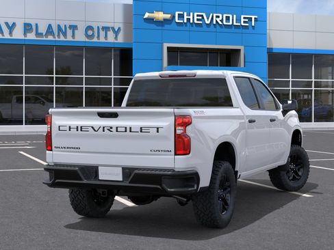 New 2026 Chevrolet Silverado 1500 Custom Trail Boss w/ LPO, Dark Essentials Package AWD/4WD image 4