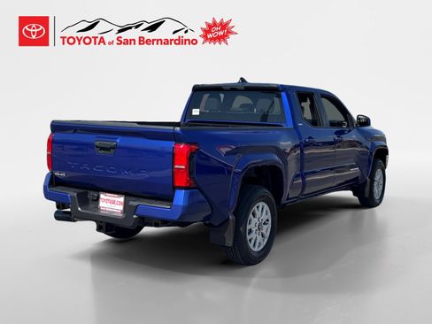Certified 2025 Toyota Tacoma SR5 AWD/4WD image 5