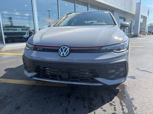 New 2026 Volkswagen GTI SE FWD image 9