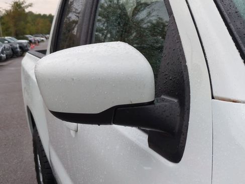 Used 2022 Nissan Frontier SV AWD/4WD image 12