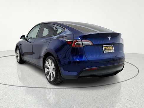 Used 2021 Tesla Model Y Long Range image 6
