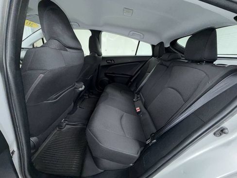 Certified 2021 Toyota Prius LE AWD/4WD image 14