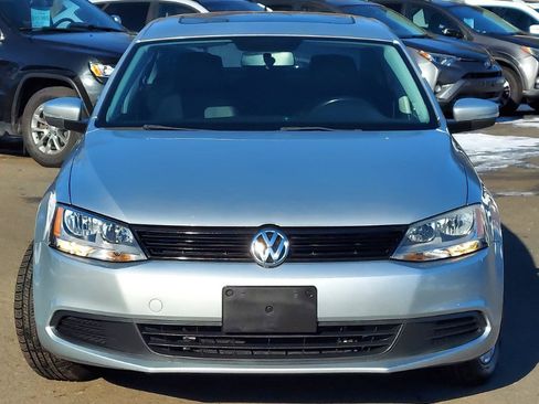 Used 2012 Volkswagen Jetta SE image 2