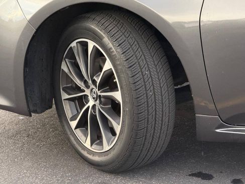 Used 2018 Toyota Avalon XLE FWD image 15