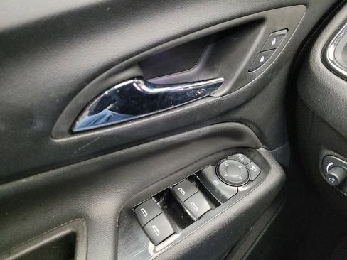 Used 2023 Chevrolet Equinox Premier image 27