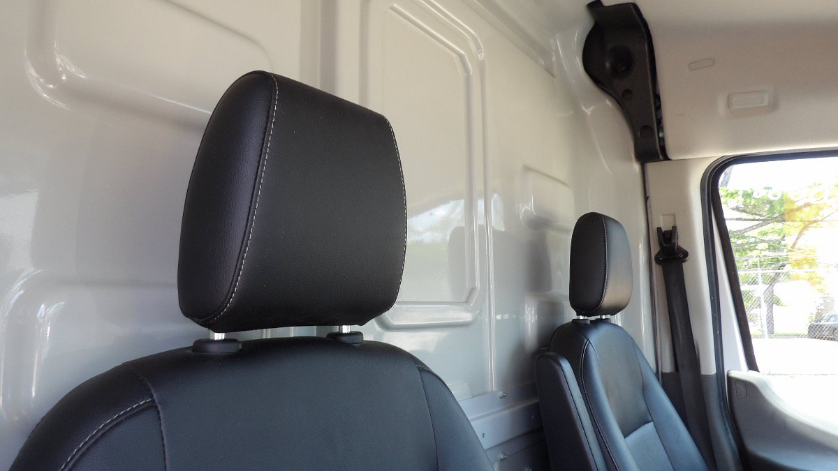 Used 2022 Ford Transit 250 Medium Roof AWD image 26