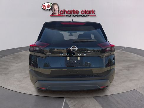 Used 2023 Nissan Rogue S FWD image 5