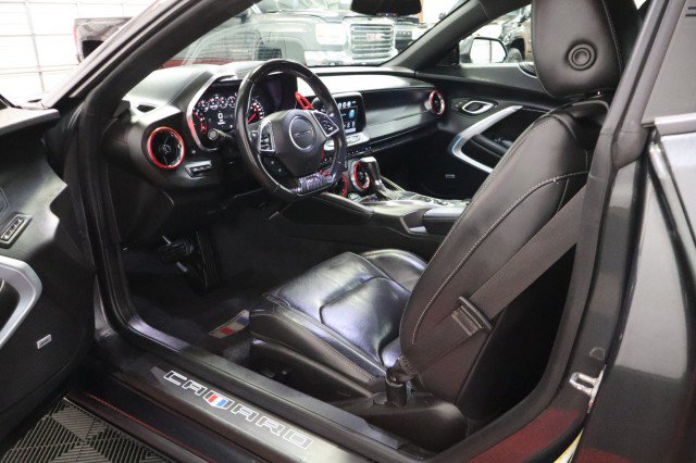 Used 2018 Chevrolet Camaro SS RWD image 32