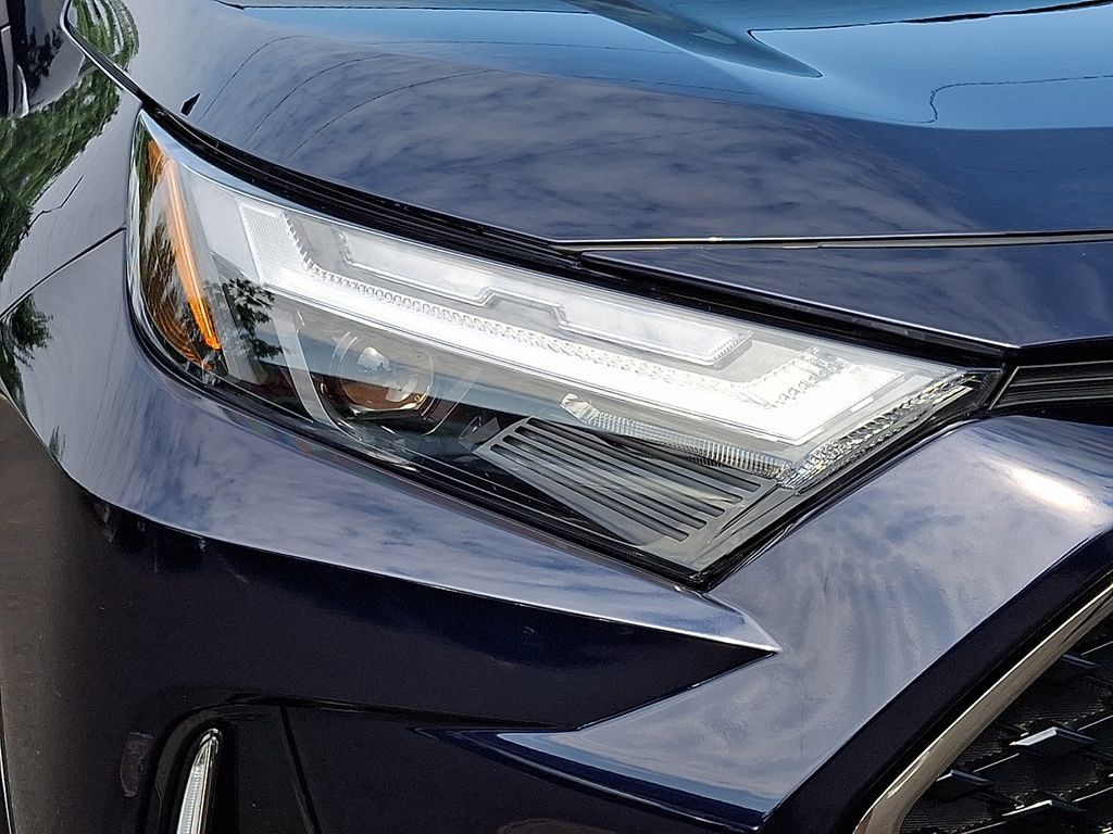 Certified 2025 Toyota RAV4 XSE AWD/4WD image 9