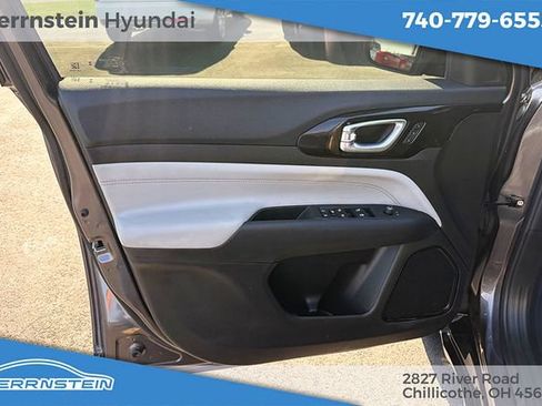 Used 2024 Jeep Compass Limited w/ Elite Group AWD/4WD image 11