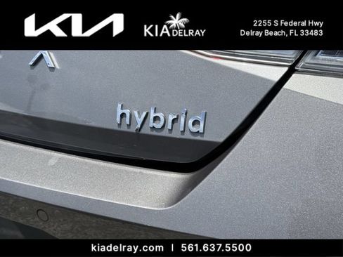 Used 2023 Hyundai Elantra Limited w/ Cargo Package FWD image 9