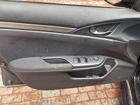 Used 2019 Honda Civic Sport image 11